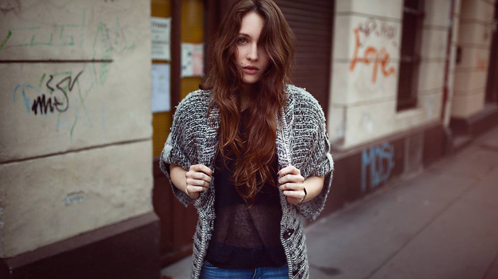girl, Janina Knopf, long hair, sweater, jeans