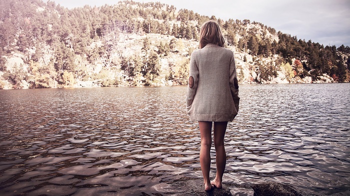 barefoot, girl, lake