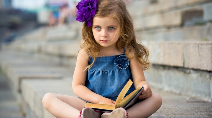 little girl, books