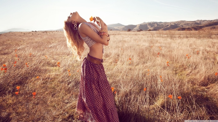 Lily Donaldson, girl, field