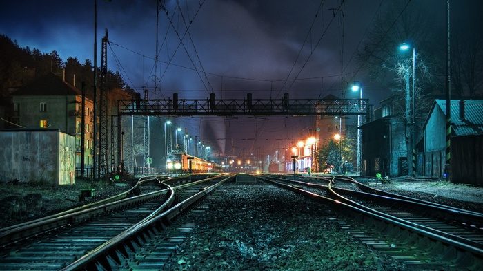 night, railway station