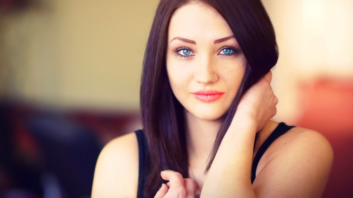brunette, blue eyes