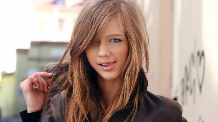 blonde, girl outdoors