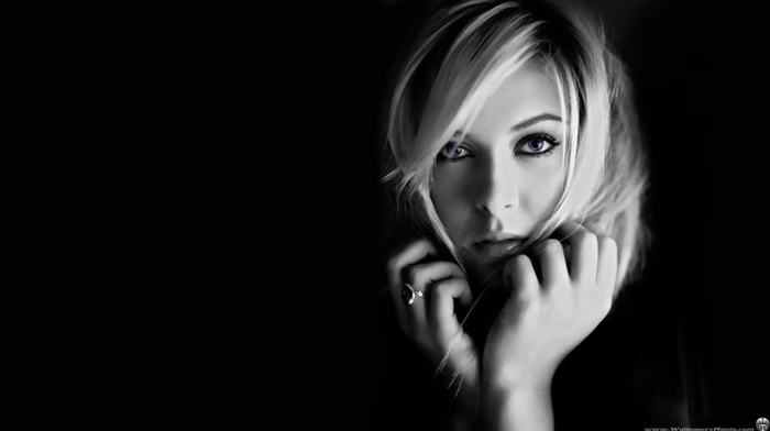 monochrome