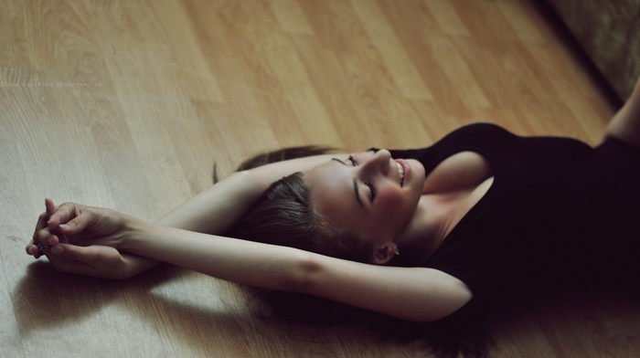 wooden surface, cleavage, lying down, auburn hair, girl