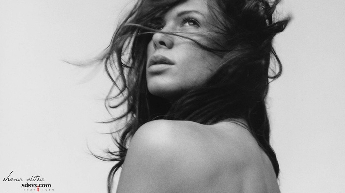 girl outdoors, celebrity, monochrome, bare shoulders, Rhona Mitra, girl, brunette, face