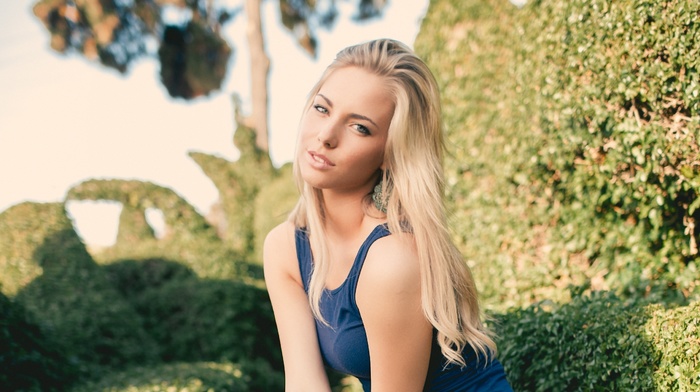 Lauren York, girl outdoors, blonde
