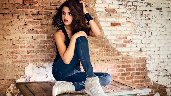 Selena Gomez, singer, actress, jeans