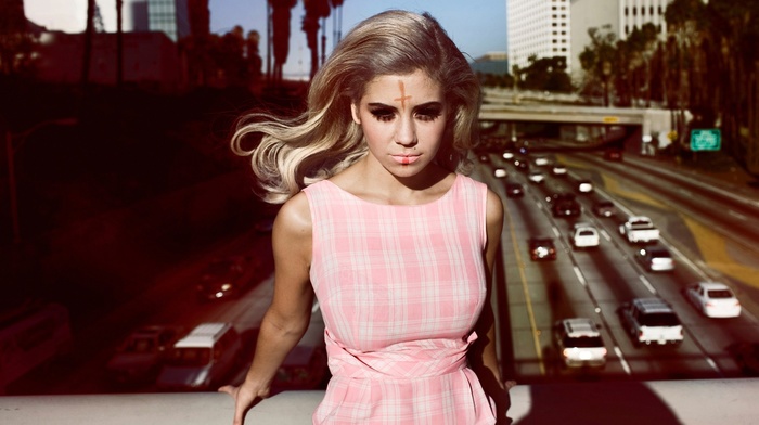 Marina and the Diamonds, traffic, purple dresses, blonde, girl, photo manipulation