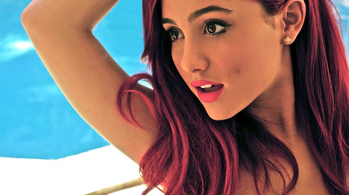 Arianna Grande, redhead