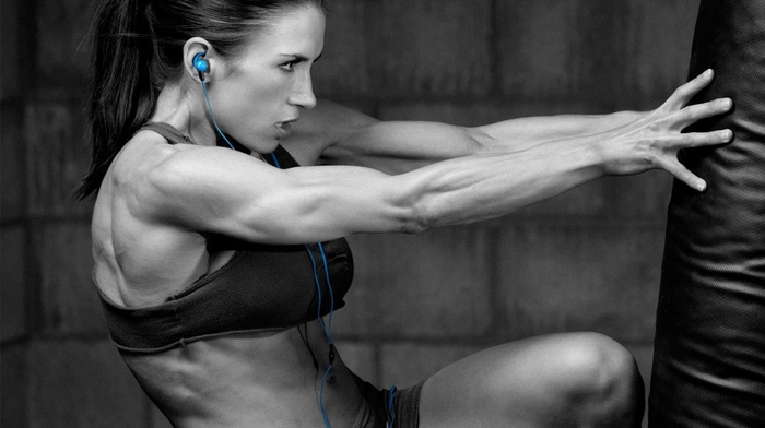 headphones, working out, selective coloring, Pauline Nordin, fitness model