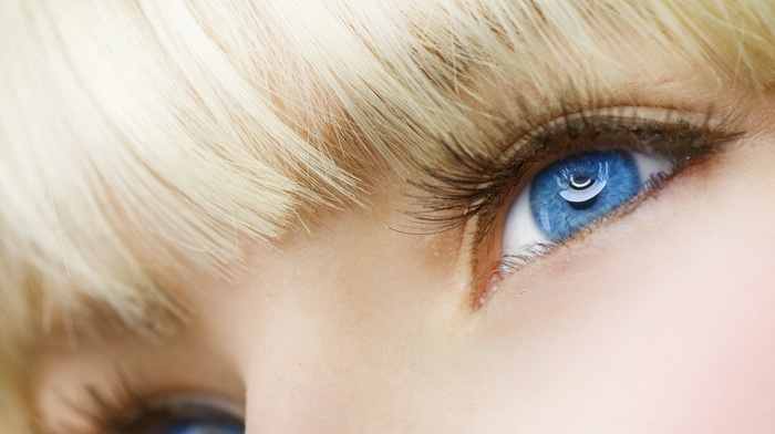 blue eyes
