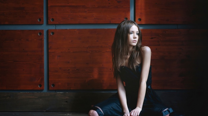 walls, girl, girl indoors, Xenia Kokoreva, model, black dress