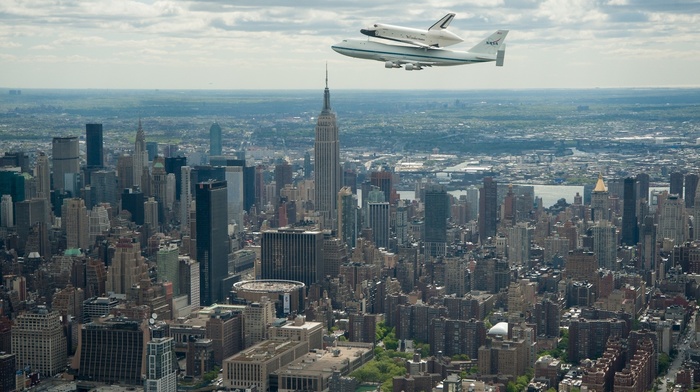 city, cityscape, Boeing 747, Boeing, NASA, skyscraper, New York City, space shuttle, aircraft