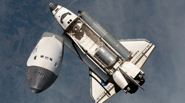 Space Shuttle Discovery, photo manipulation, fakes, NASA
