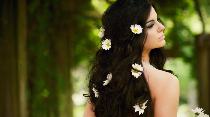 model, Victoria Vesce, portrait, flower in hair, brunette, girl, long hair