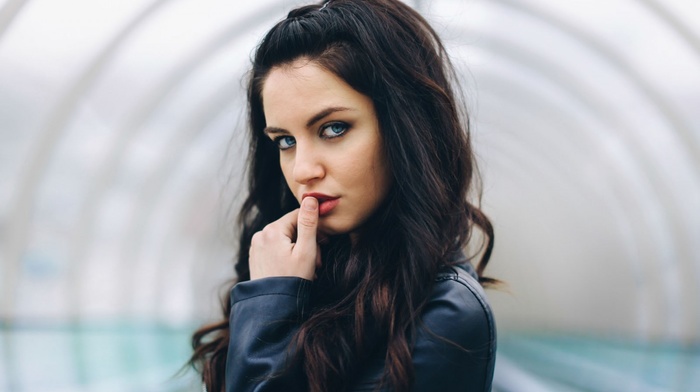 model, blue eyes, girl, face, tunnel, Aurela Skandaj