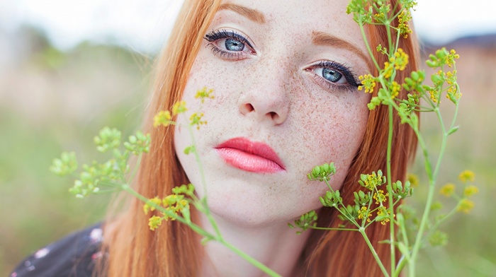 redhead, model, girl outdoors, face
