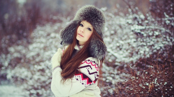 auburn hair, sweater, girl outdoors, winter, gloves, fur, snow, girl