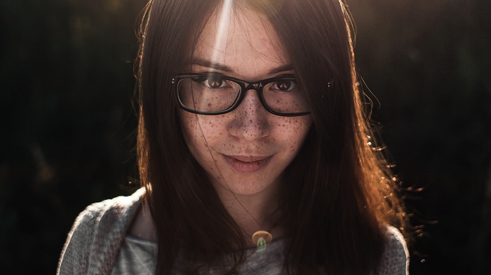 long hair, freckles, brunette, nerds, girl, face, girl outdoors, portrait, girl with glasses