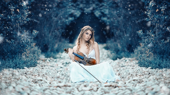 girl, girl outdoors, violin