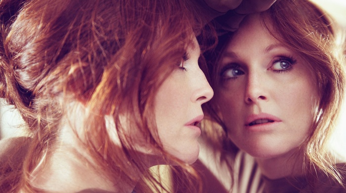 reflection, Julianne Moore, redhead, actress
