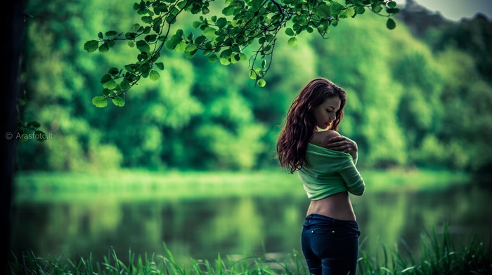 trees, brunette, bare shoulders, nature, jeans, depth of field, girl, girl outdoors, branch, open mouth, grass, green
