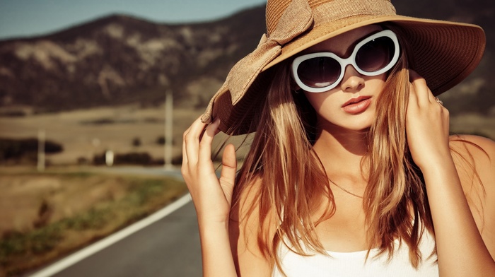 tank top, road, looking at viewer, rings, white clothing, depth of field, blonde, sun hats