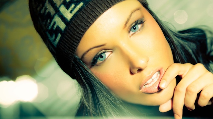 finger on lips, JimaGination, girl, model, blue eyes
