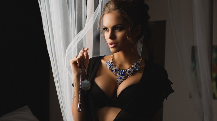 cleavage, jewels, girl, Aleksandr Mavrin, Viki Odintcova, black bras, glamour, model, brown eyes, black dress