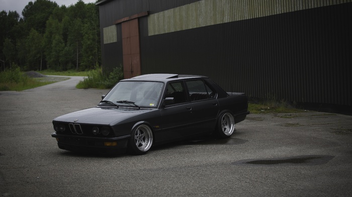 BMW E28