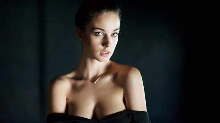 cleavage, model, girl, face, Alla Berger, portrait