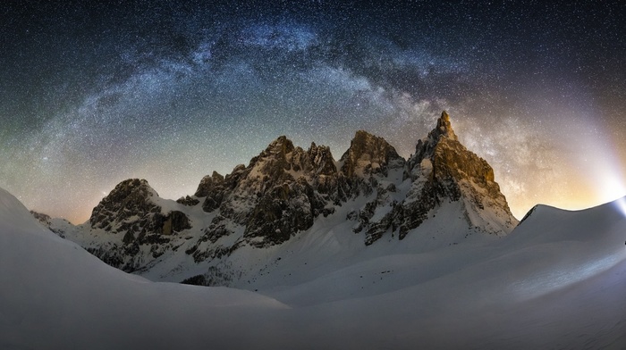 spotlights, long exposure, nature, Milky Way, landscape, galaxy, starry night, mountain, Skiers, snowy peak, snow