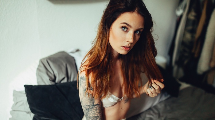 tattoo, portrait, bra, in bed, girl