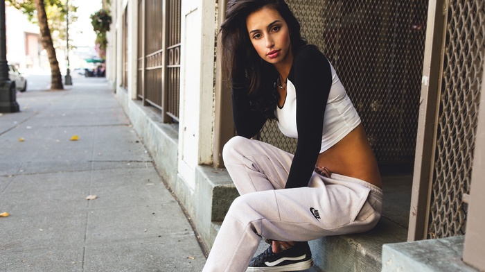 skinny, sneakers, sitting, girl, T, shirt, hands in hair