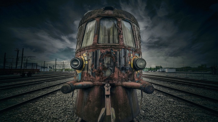 train, vehicle