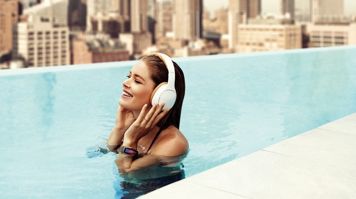 headphones, Doutzen Kroes, smiling, swimming pool, blonde, wet body, girl
