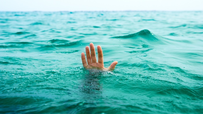 drown, hand