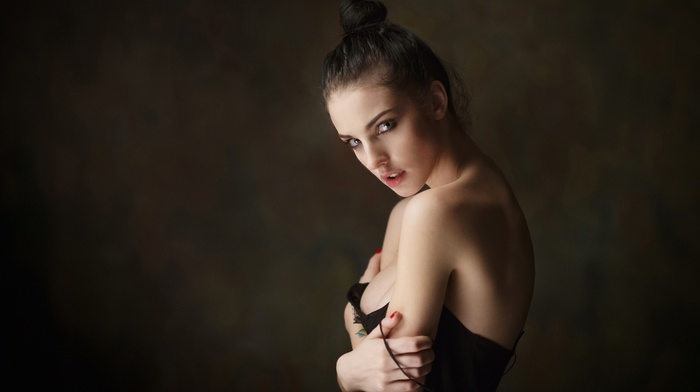 portrait, girl, Maxim Maksimov, bare shoulders, no bra, cleavage, model, brunette, Alla Berger, dress