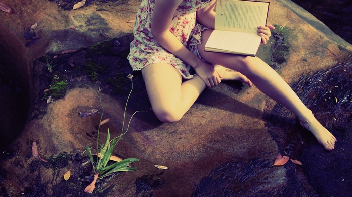 girl outdoors, books, reading