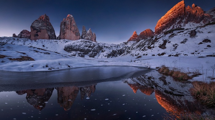 snow, sunlight, landscape, hill, nature, evening, reflection, ice, mountain, winter, grass, rock, frozen lake