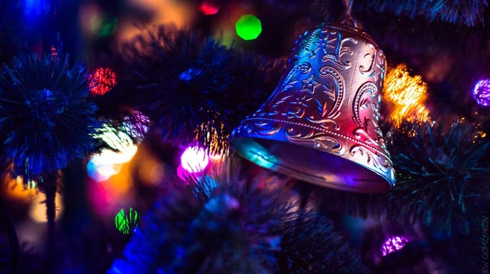 Christmas ornaments, macro, bokeh