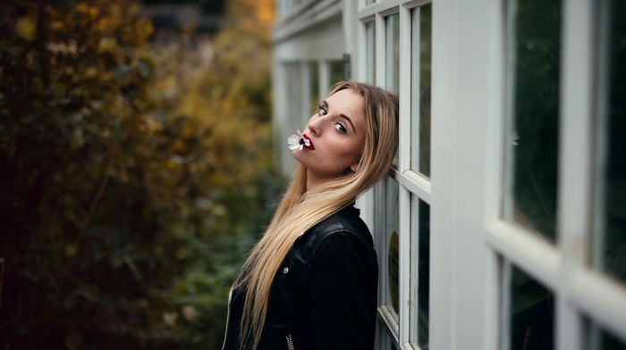 model, girl, flowers