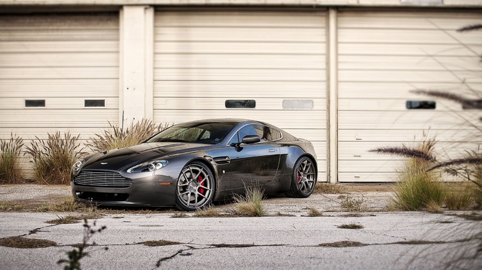 Aston Martin Vantage