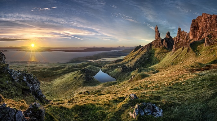 grass, Scotland, sunlight, Skye, rock, sunrise, sea, mountain, nature, Old Man of Storr, pond, landscape, island, water, sun rays
