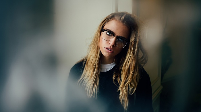face, looking at viewer, blonde, open mouth, long hair, blue eyes, girl with glasses, glasses, girl