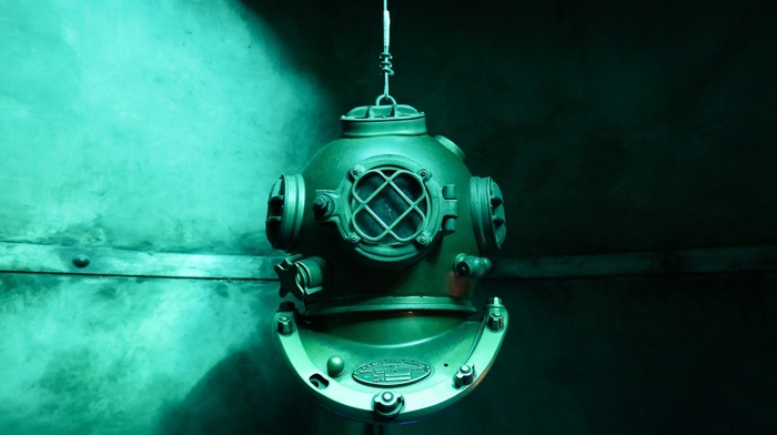 simple, green, metal, screw, smoke, helmet, divers
