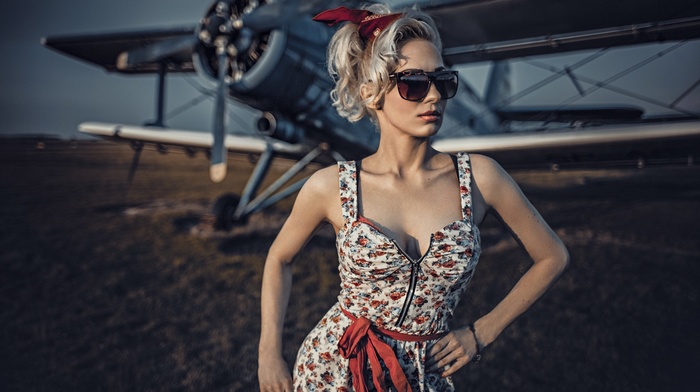 Antonov An, 2, aircraft, girl with glasses, blonde, model, girl