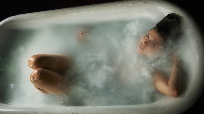 Avery Rose, model, girl, bathtub