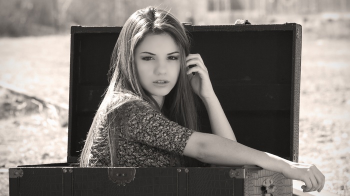 monochrome, Delaia Gonzalez, girl outdoors, model, girl